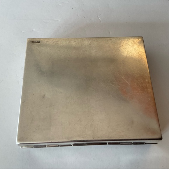 Sterling vintage compact. - Picture 2 of 10